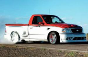 Lee más sobre el artículo Historia del Ford F-150 SVT Lightning de segunda generación