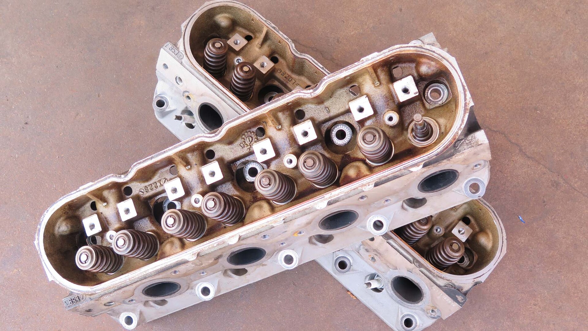 004 853 heads used casting 706