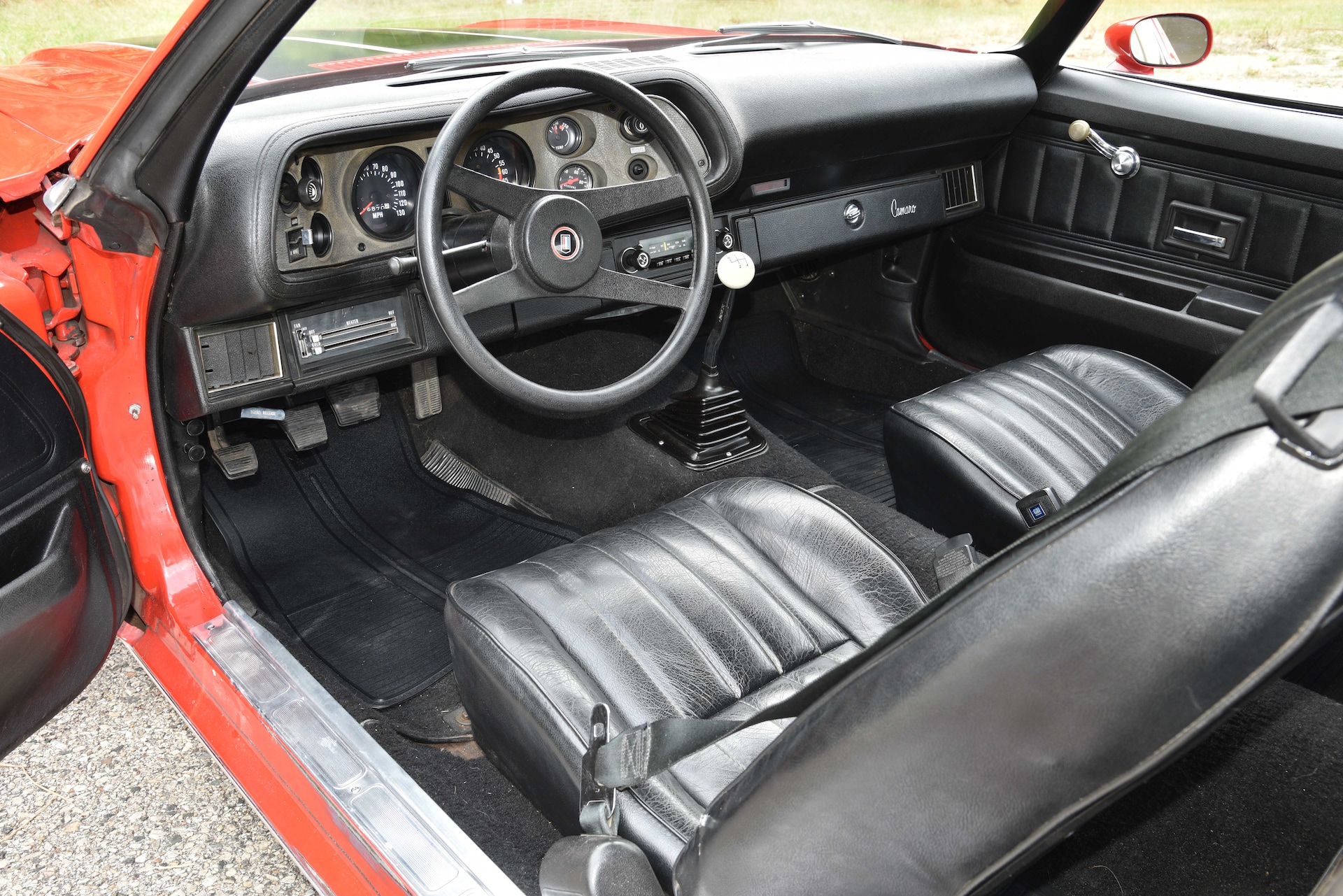 007 dinnell 1974 chevrolet camaro z28 interior overall