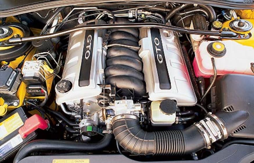 112_0312_Road_Test_2004_Pontiac_GTO_2az_2004_Pontiac_GTO_Engine