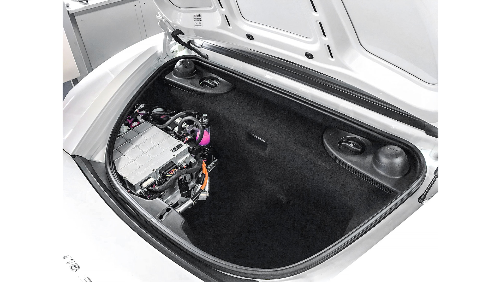 119 Borg Warner e Turbo Power Pack in Porsche 718S trunk