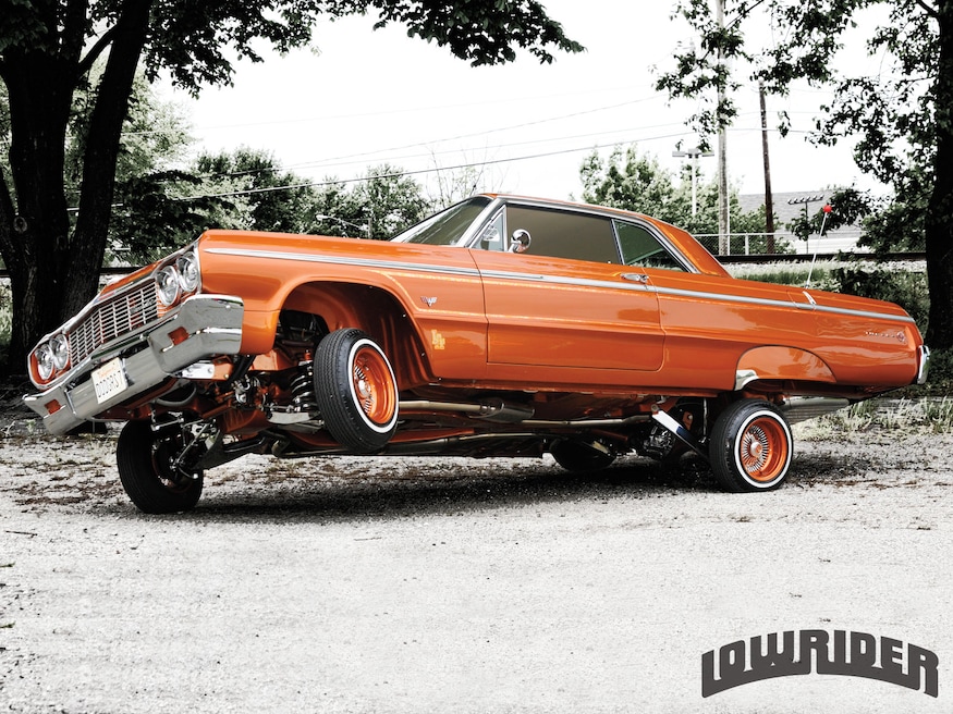 1301-lrmp-04-o-1964-chevrolet-impala-driver-side-front-view