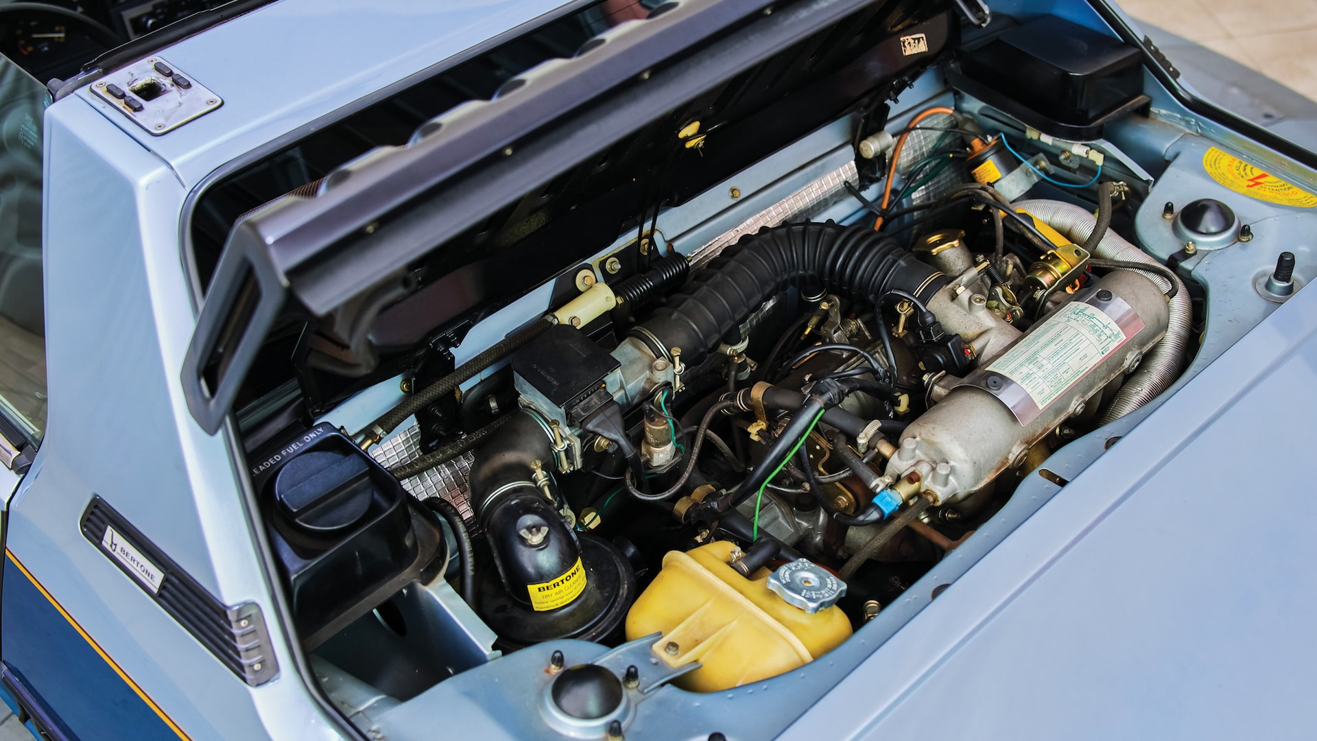 1986 Bertone Fiat X1_9 engine
