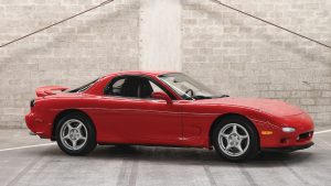 Lee más sobre el artículo El Mazda RX-7: Historia, Generaciones, Especificaciones