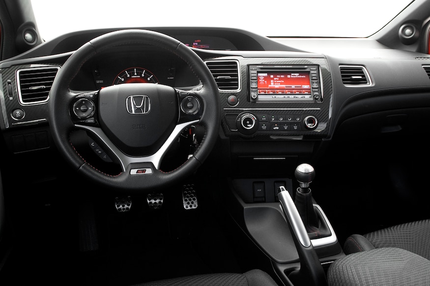 2013-Honda-Civic-SI-cockpit