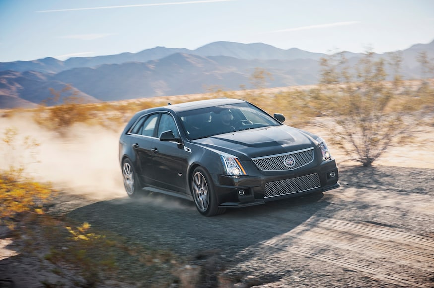 2014 Cadillac CTS V Wagon front end in motion