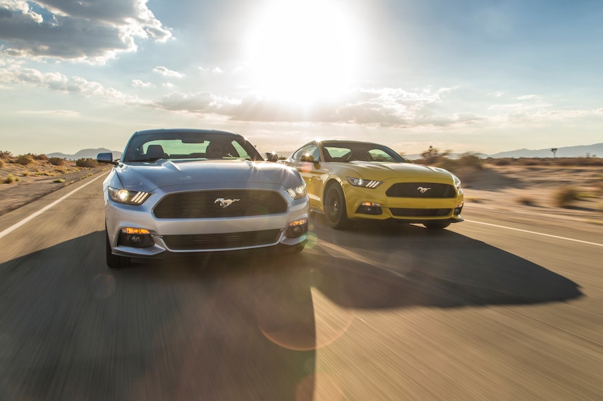 2015-Ford-Mustang-GT-Ford-Mustang-Ecoboost-front-three-quarters-in-motion