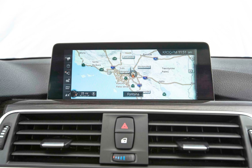 2017 BMW 330i center stack screen