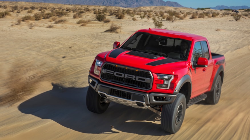 En este momento estás viendo Ford F-150 Raptor: ¿Cuáles son las diferencias entre los camiones de primera y segunda generación?