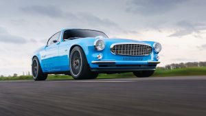 Lee más sobre el artículo Volvo P1800 Cyan First Drive: la exuberancia cumple con la irracionalidad
