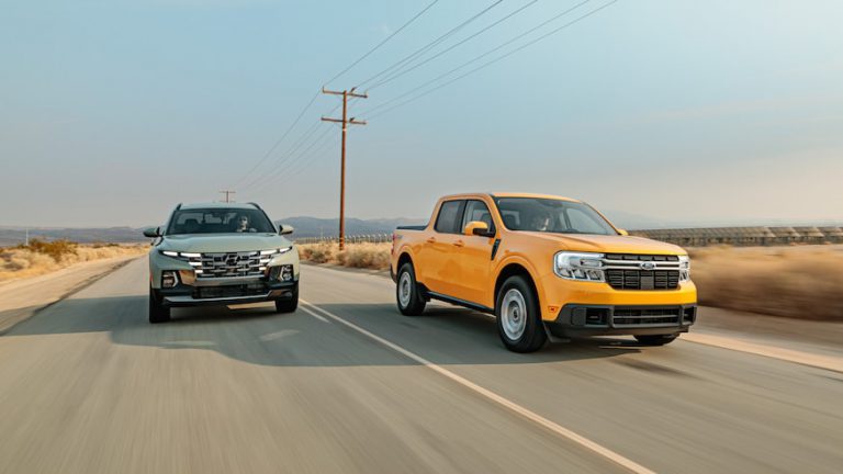 Lee más sobre el artículo 2022 Ford Maverick vs. Hyundai Santa Cruz: Las cosas pequeñas más grandes en camiones