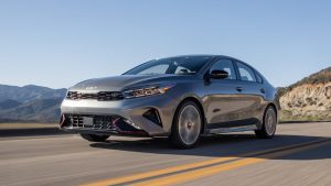 Lee más sobre el artículo 2022 Kia Forte GT Primera prueba: extrovertida, ansiosa y bien equipada