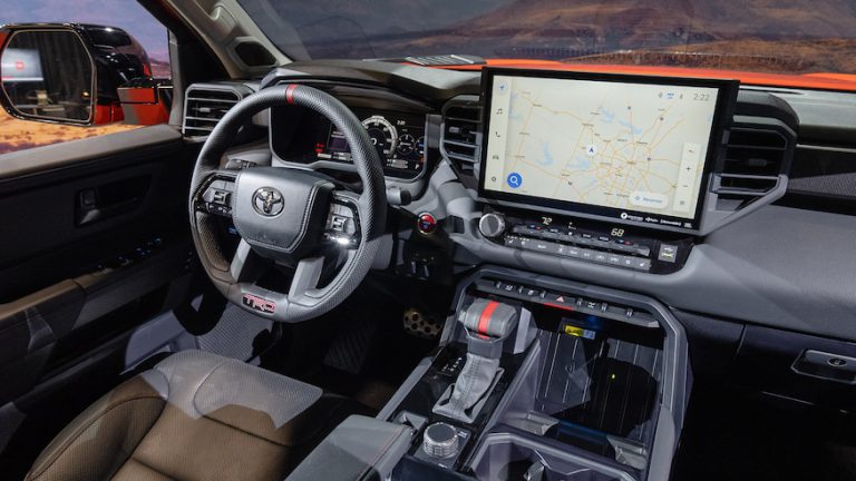 Lee más sobre el artículo 2022 Toyota Tundra Interior Review: Singular Experiences