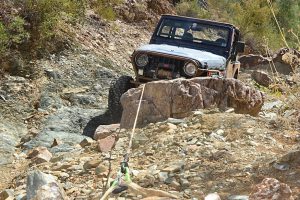 Lee más sobre el artículo Winching Do’s and No se debe hacer: consejos y trucos para una recuperación segura de 4×4