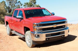 Lee más sobre el artículo 2015 Chevrolet Silverado 2500HD Duramax y 2500HD Vortec – Gas vs. Diesel