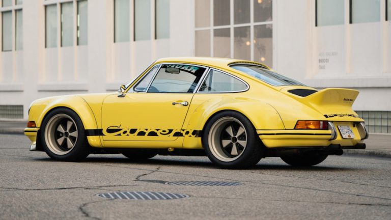 Lee más sobre el artículo Este Porsche 911 Carrera de 1987 modificado por RWB está a la venta ahora