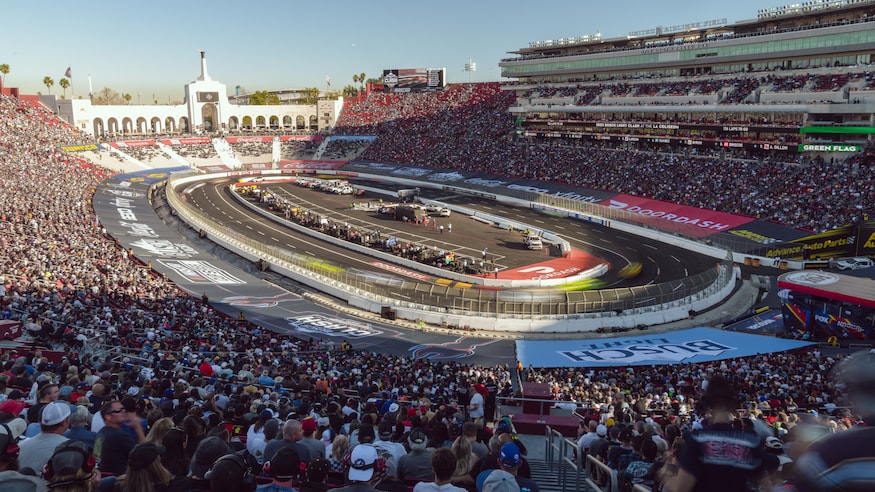 En este momento estás viendo NASCAR en Los Ángeles? El choque de la luz Busch en el Coliseo fue un éxito