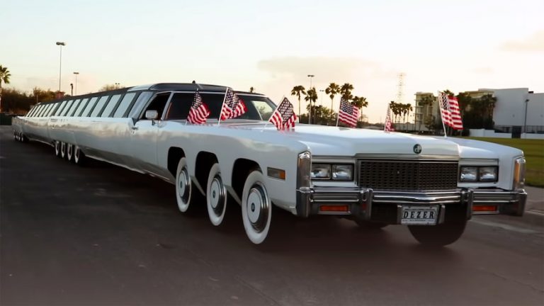 Lee más sobre el artículo El sueño americano, la limusina más larga del mundo, restaurada por Florida Man