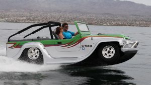 Lee más sobre el artículo La pantera de los autos de agua es el anfibio jeep car-boat que olvidaste existió