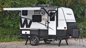 Lee más sobre el artículo Winnebago’s Hike 100 es una pequeña campista, lo que significa más opciones para remolcarlo