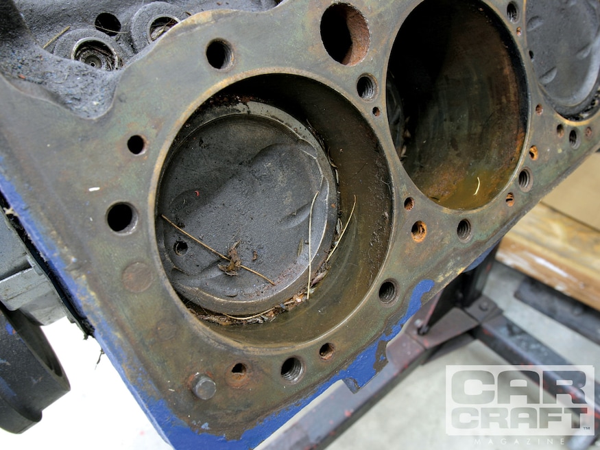 ccrp-1105-02-o-how-to-build-a-400ci-small-block-chevy-torque-monster-for-2500-stuck-piston