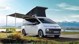 Lee más sobre el artículo La camioneta Hyundai Staria Ultra-Futurista Hyundai ofrece un vistazo al dormir en una nave espacial