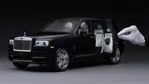 Rolls-Royce Cullinan modelo a escala 1:8