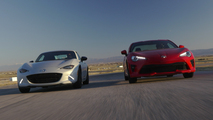 Mazda MX-5 Miata RF 2017 frente a Toyota 86 2017