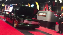 Custom 1971 Chevy C10 cruza la cuadra en Mecum Auctions Houston