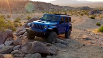 Jeep Wrangler Rubicon 392 2021: imágenes de carrera en azul