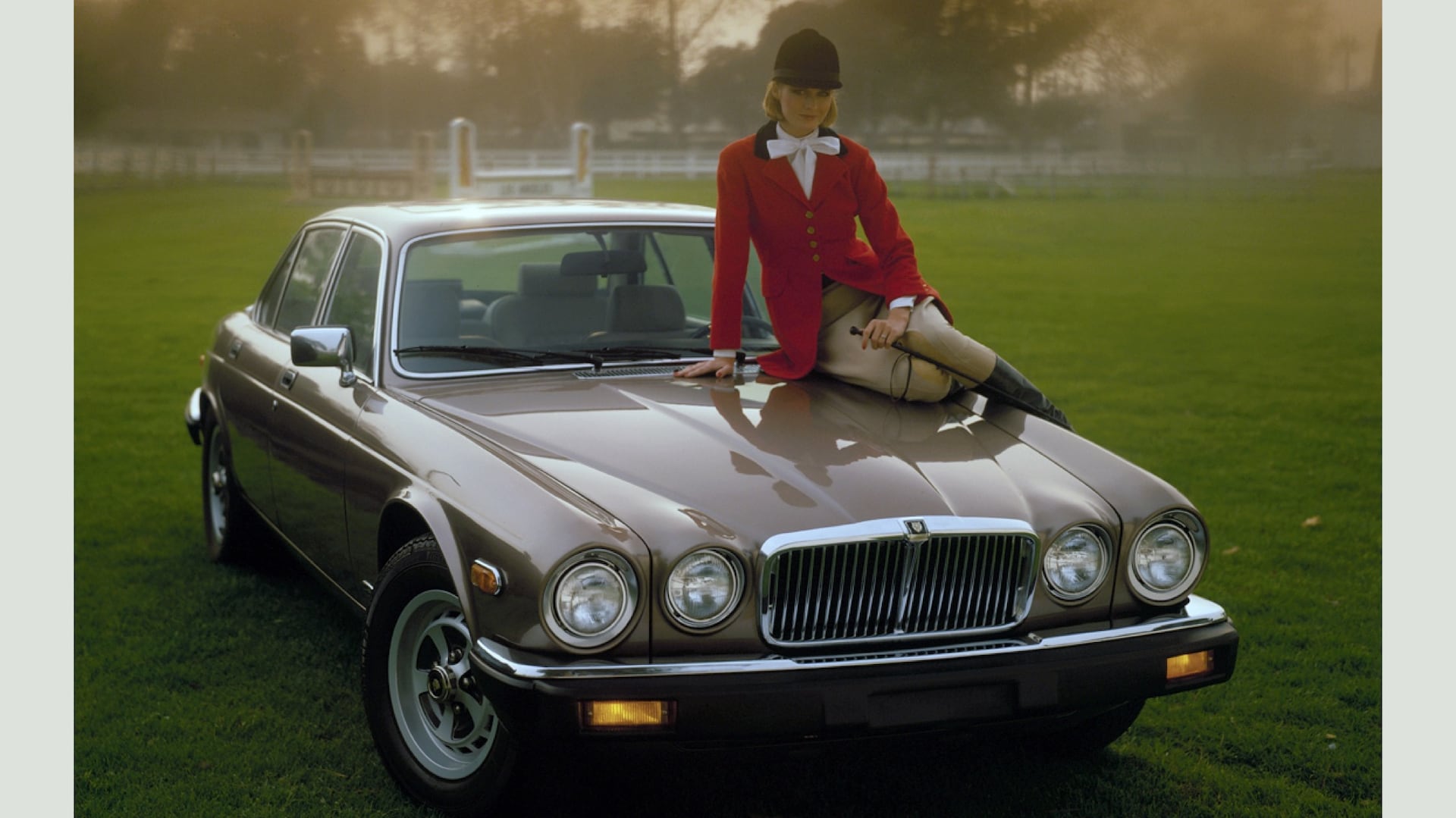 jaguar_xj_892