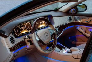 Lee más sobre el artículo ¿Qué autos tienen la mejor iluminación ambiental? (¿Y qué es eso?)